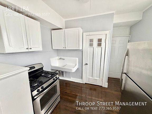 3rd image of 1619 S Komensky Ave APT 2B