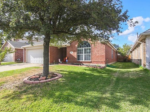 3rd image of 603 Spanish Oak Ct