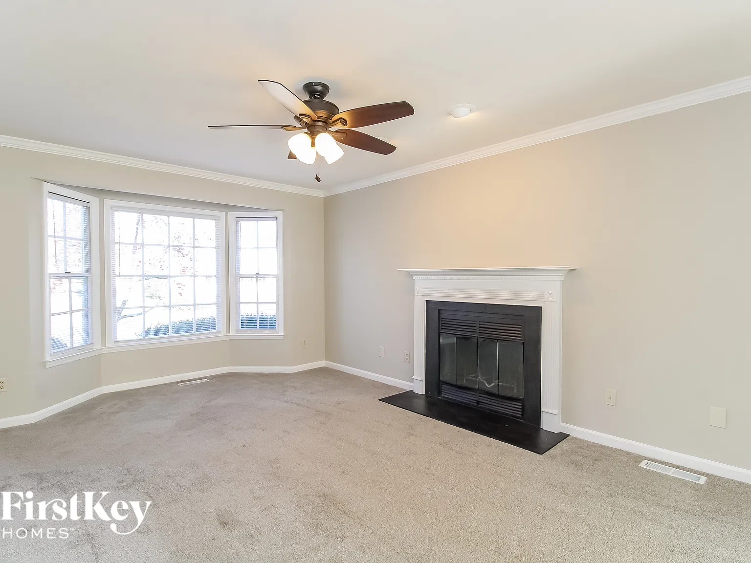 3 bed, 2.5 bath, 2574 sqft, $2,525 — Photo 2