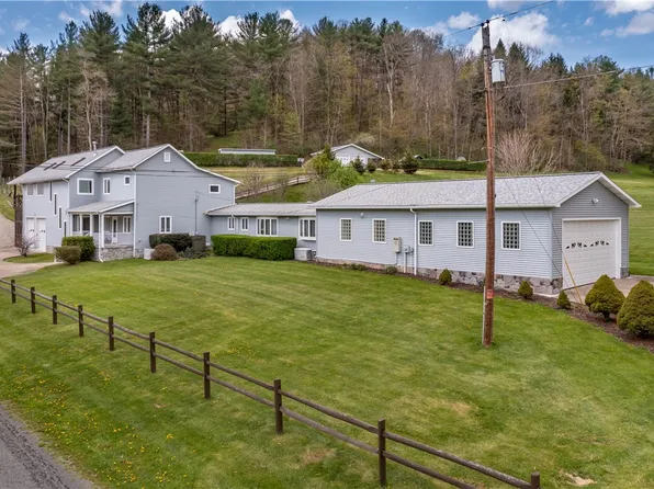 527 Claylick Rd, Holbrook, PA 15341