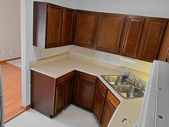 4th image of 3903 Bradley Rd