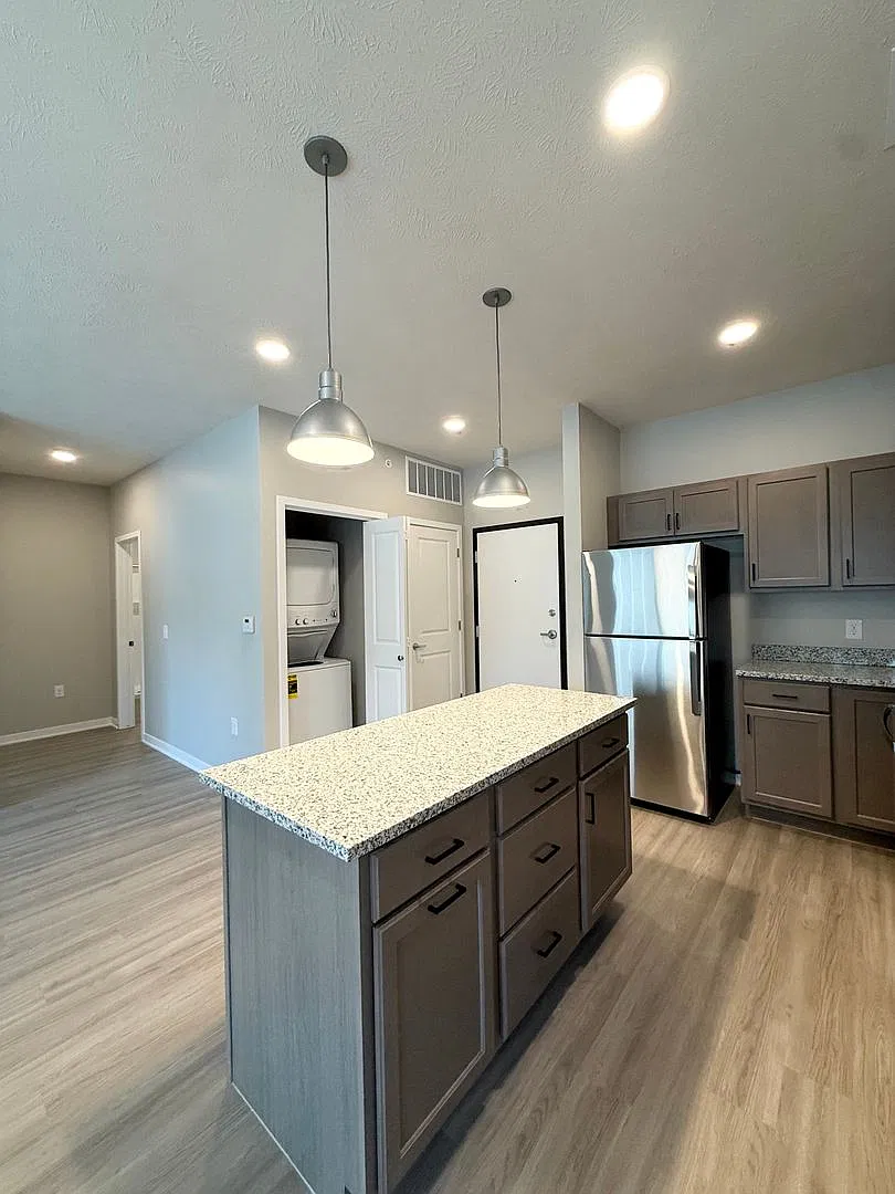 3513 Howard Street — Photo 4