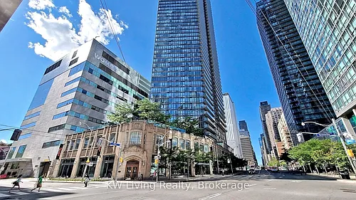 832 Bay St #1303 Photo 1