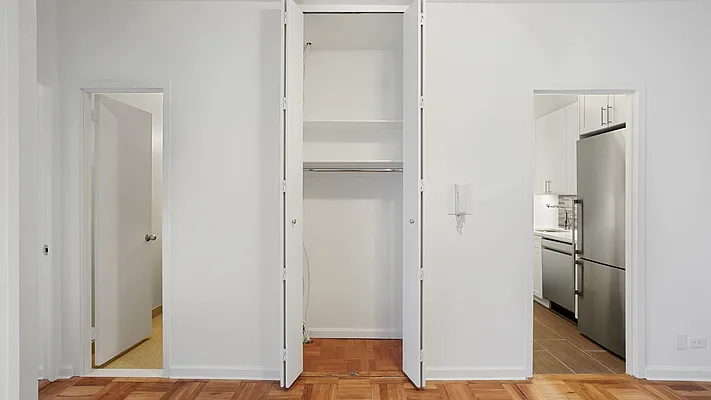 Rented by Anchor Associates | media 9