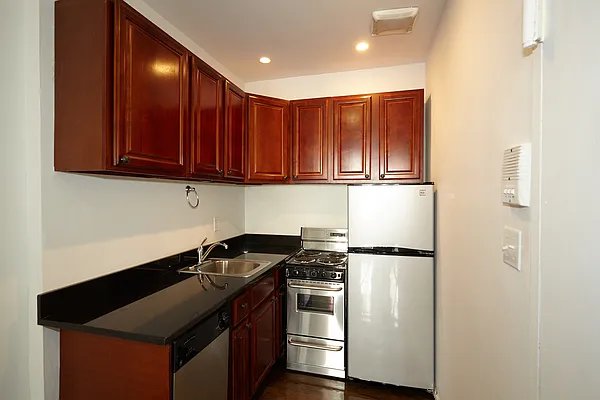 Rented by Gatsby Enterprises, LLC | media 9