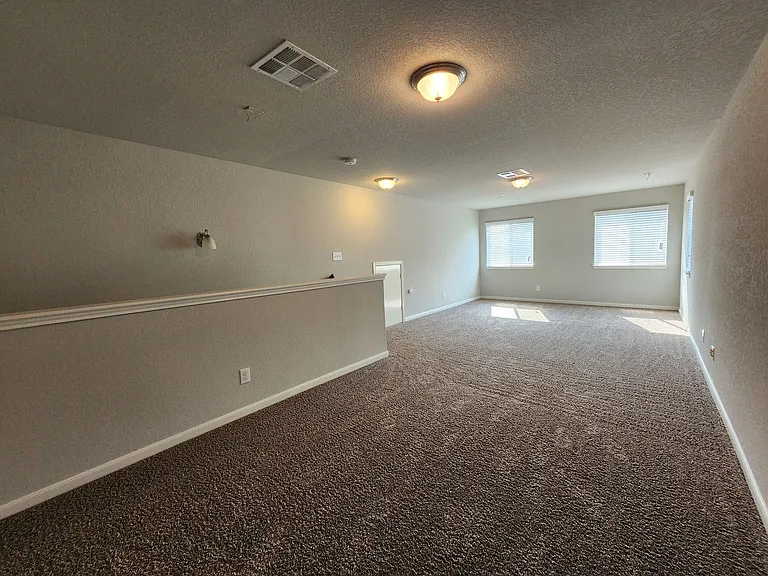 338 Oak Creek Way — Photo 20