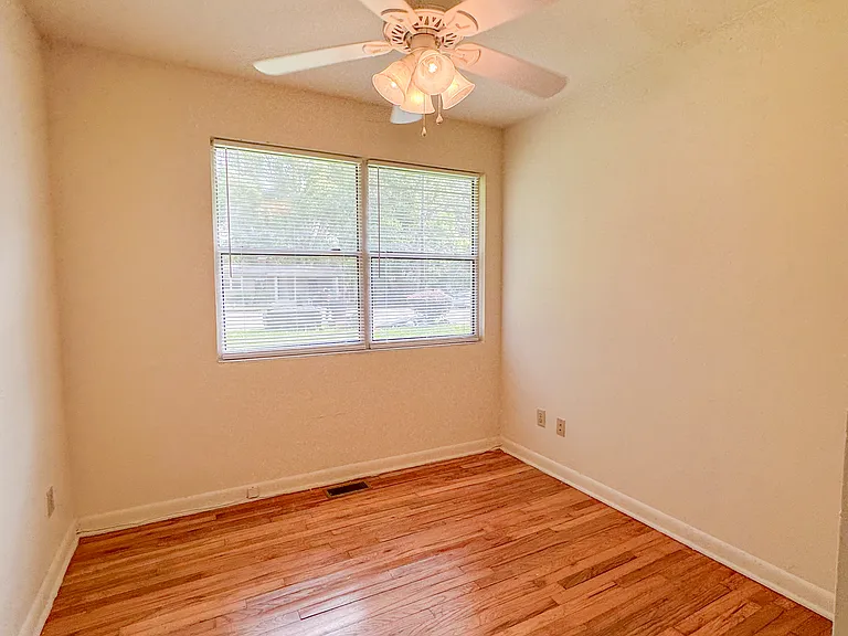 1666 Mayhew St — Photo 13