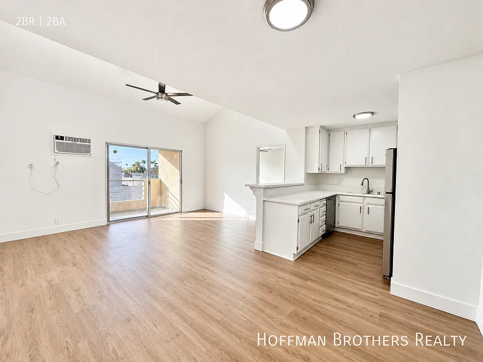 332 Lime St #2
