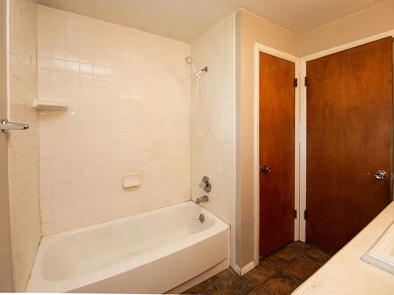 402 Tedmon Dr — Photo 24