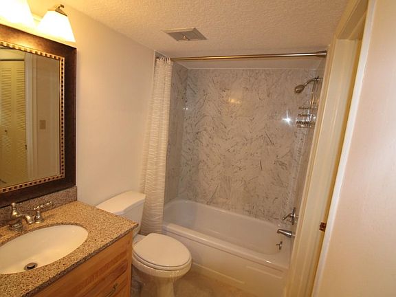 4th image of 4013 N Ocean Dr