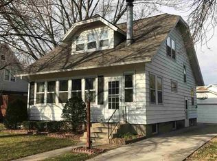 207 E Pleasant St, Portage, WI 53901