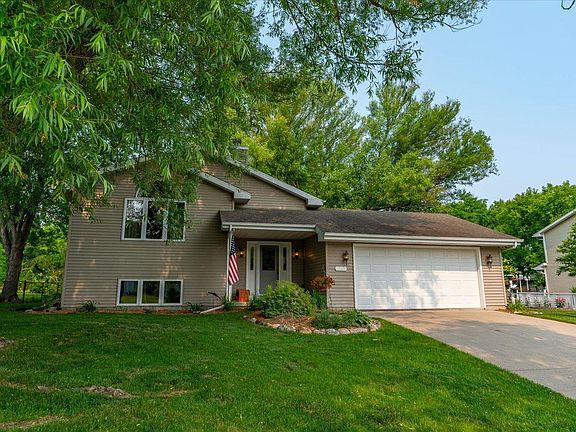 2nd image of 2757 Jacquelyn Dr