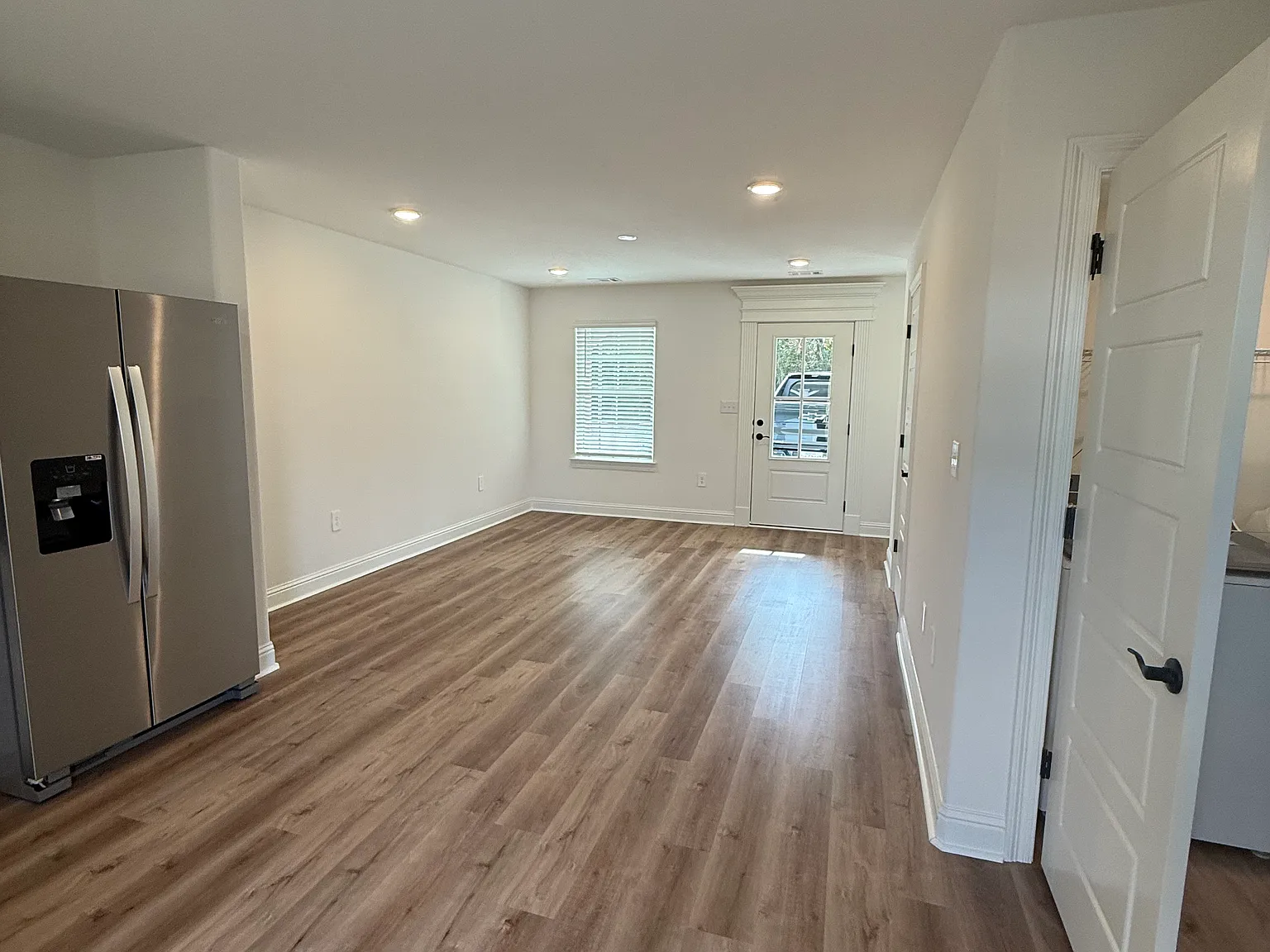3 bed, 1.5 bath, 1024 sqft, $1,650 — Photo 4