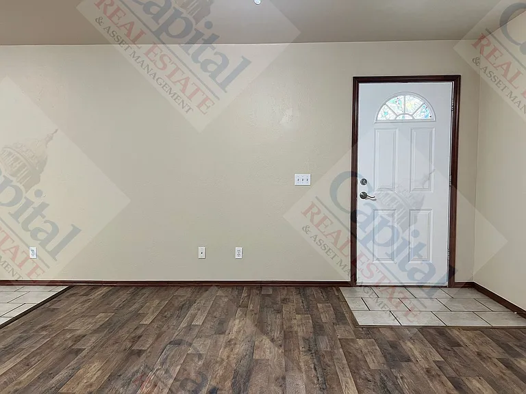 20635 Penny Ln — Photo 7