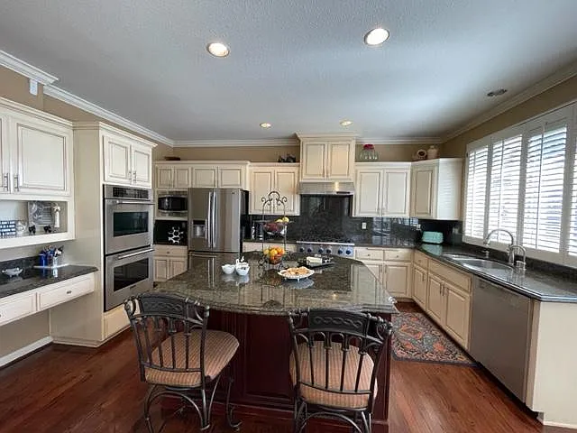 811 Fox Glen Pl — Photo 10