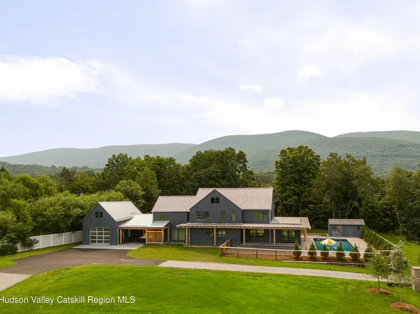 20 Dallis Place, Beacon, NY 12508