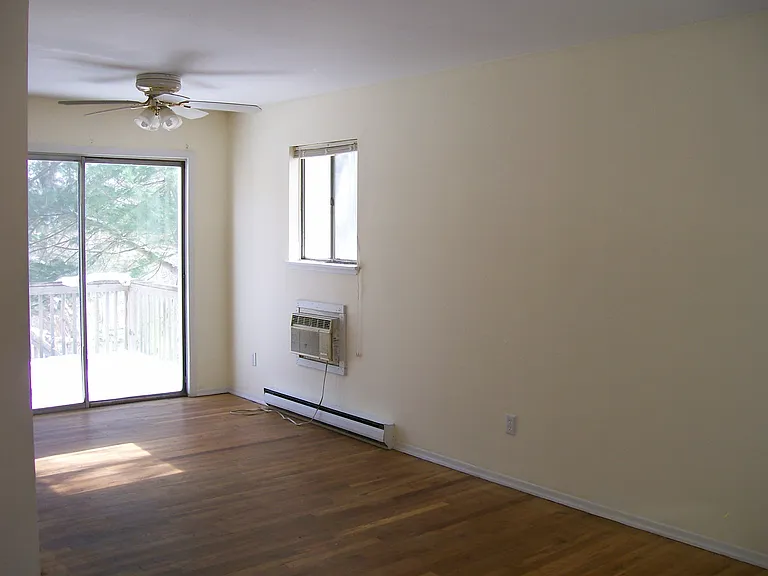 62-64 Knollwood Dr — Photo 5