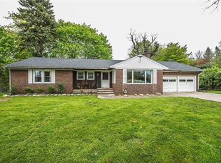 10744 Johnnycake Ridge Rd, Concord Township, OH 44077