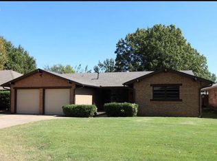 3700 Oak Grove Dr, Midwest City, OK 73110