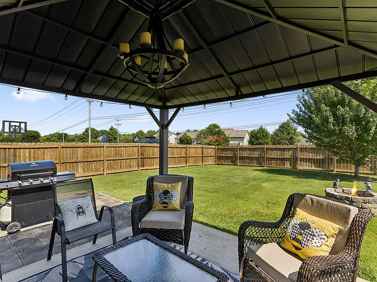 1010 Vanguard Dr — Photo 43