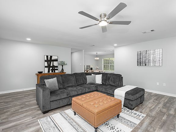 4th image of 14057 Randall Ave