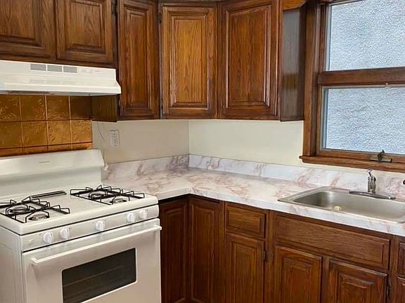 3rd image of 8216 14th Ave #1
