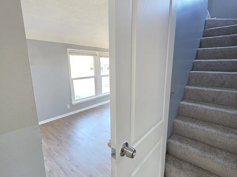 20145 Santa Barbara Dr — Photo 13