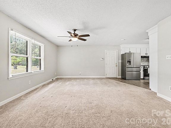 5th image of 9409 Wedgewood Dr