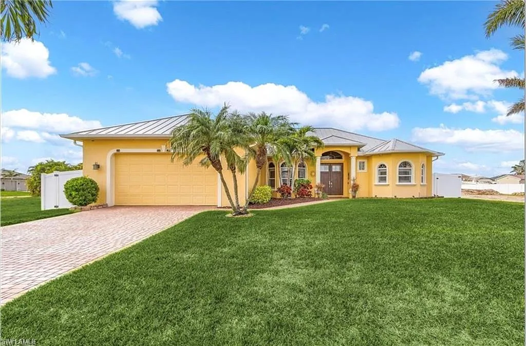3 bed, 3.0 bath, 2398 sqft, $3,500 — Photo 1