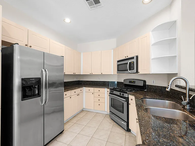 11237 Carmel Creek Rd #5 — Photo 17