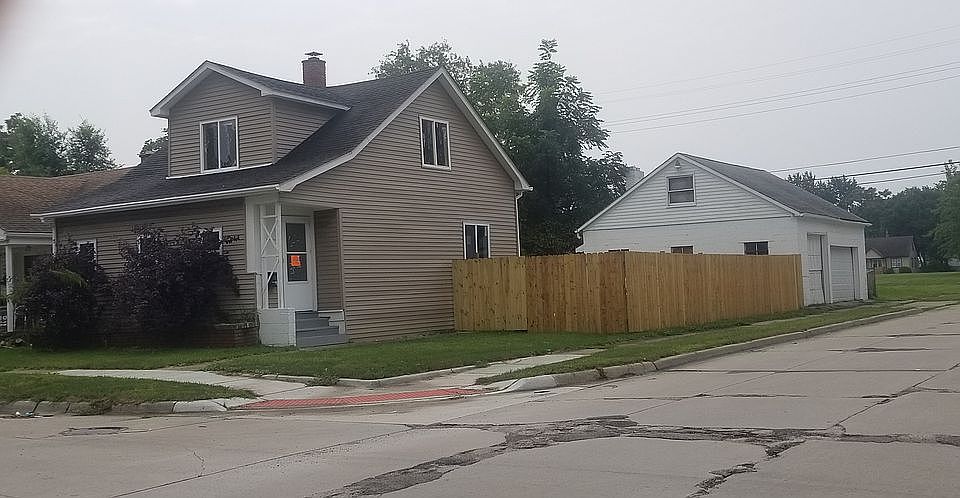 1st image of 7504 Ford Ave