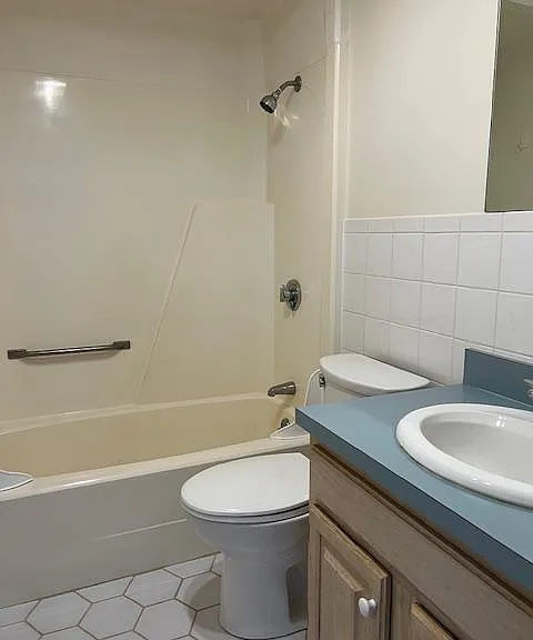38R Enon St #203 — Photo 6