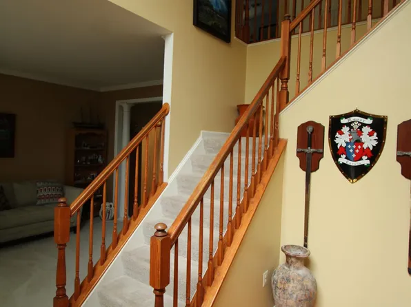 6 Palace Ln, Stafford, VA 22554