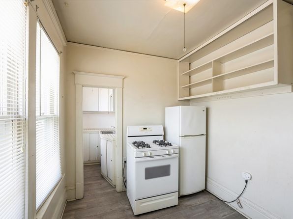 des-moines-iowa-251547765 picture