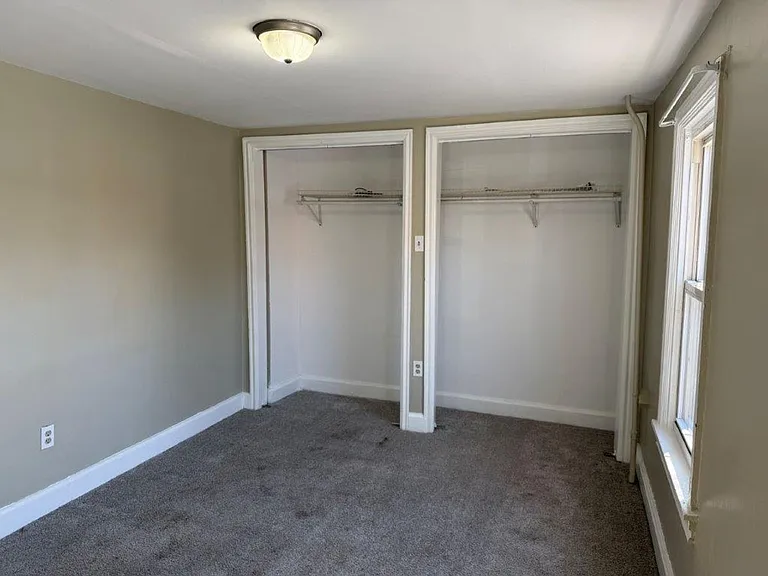 457 N Pitt St — Photo 18