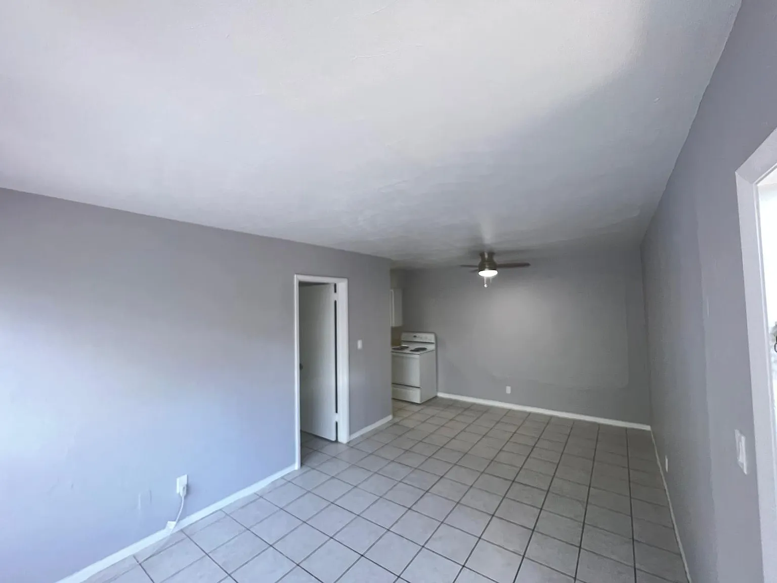 631 NE 8th Avenue — Photo 3