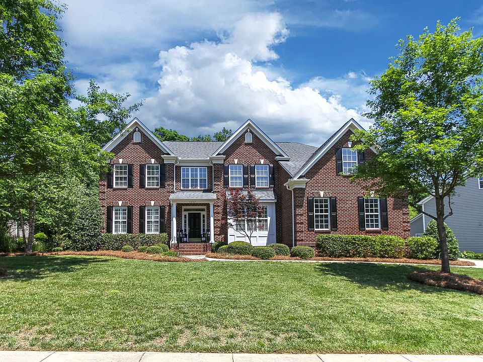 1st image of 3207 Blackburn Dr