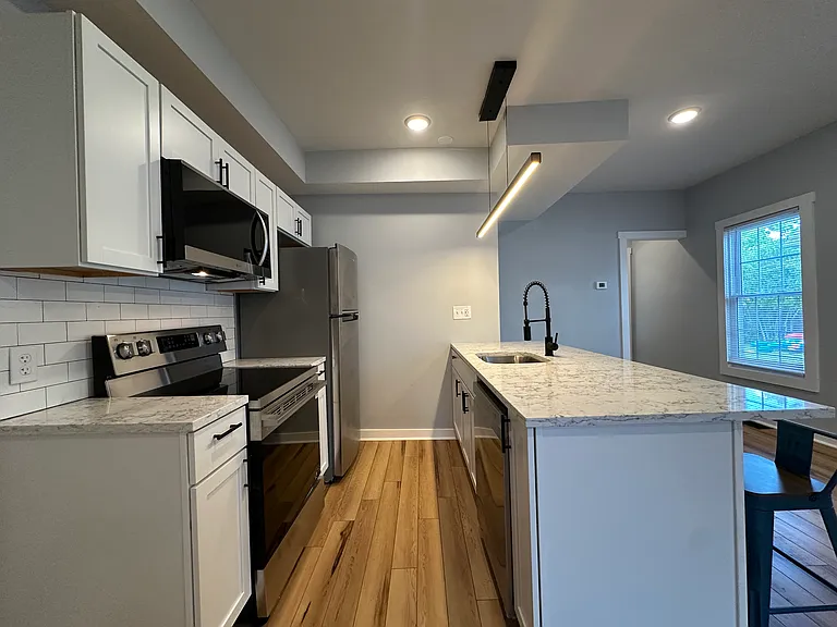 128 Caroline Ave #1 — Photo 14
