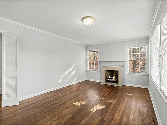 4th image of 449 10th St NW