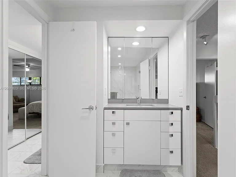 8133 SW 86th Ter — Photo 23