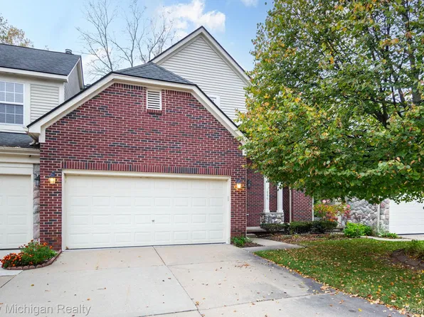 2086 Preserve Cir W, Canton, MI 48188