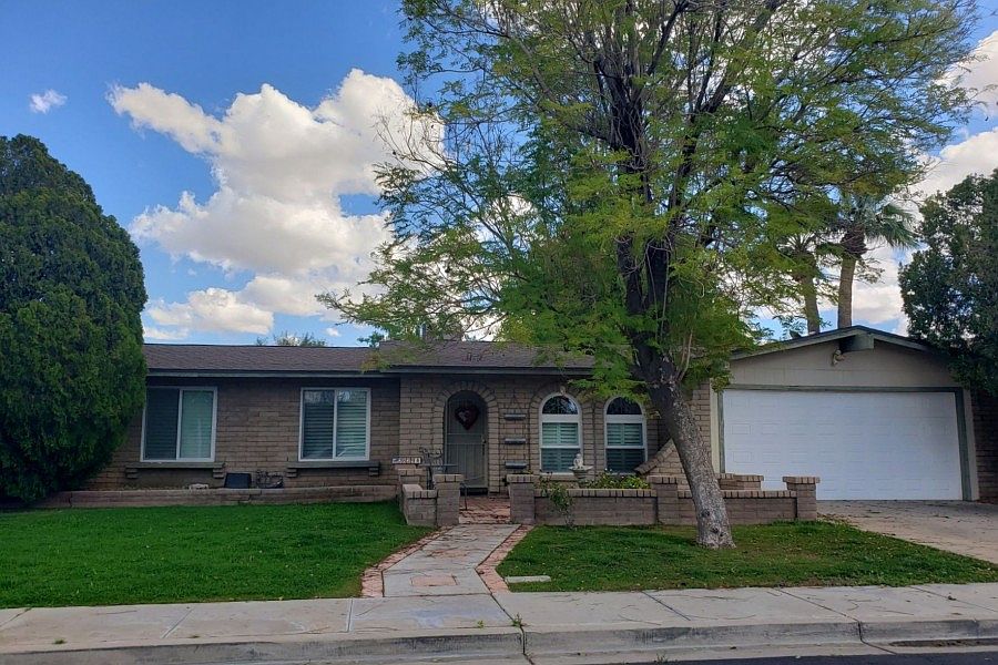 1st image of 2829 S Calle Rosa Cir