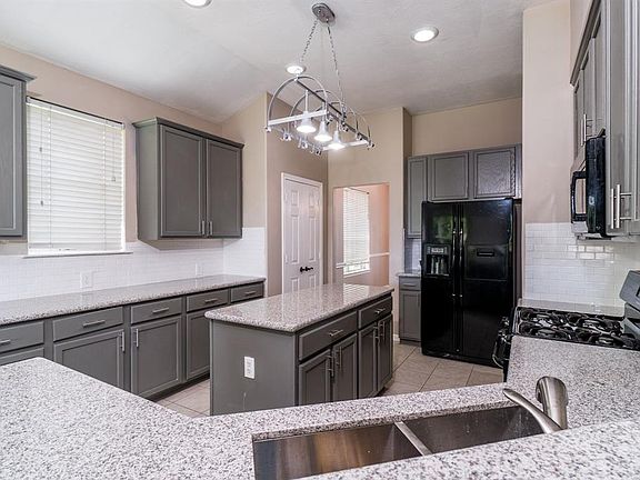 3rd image of 14915 Woodcypress Ln