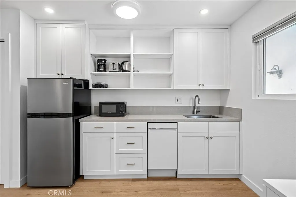 513 1/4 Larkspur Ave — Photo 4