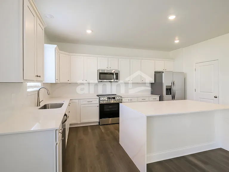 3336 Emzy Dr — Photo 3