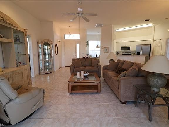 4th image of 2091 Valparaiso Blvd