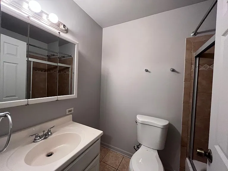 419 Meadow Green Ln — Photo 7