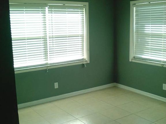 2nd image of 142 Maryland Ave APT 1
