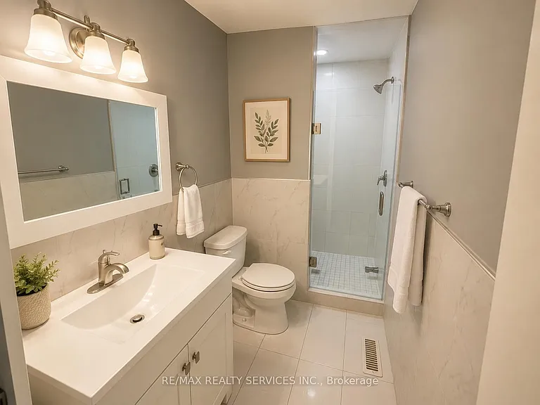 70 Prouse Dr #UPPER — Photo 8
