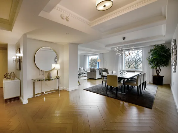 160 Central Park South image 1 of 14